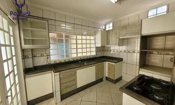 Imagem 6: Sobrado para aluguel com 130 m² com 04 quartos no Bairro Santa Rosa - Uberlândia