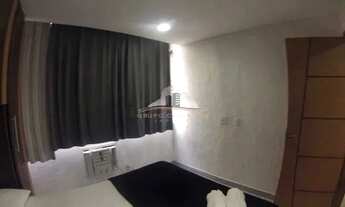 Imagem 6: Conforto e estilo em Copacabana - quadra da praia