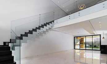 Imagem 3: Casa de condomínio sobrado para venda tem 258 metros quadrados com 4 quartos