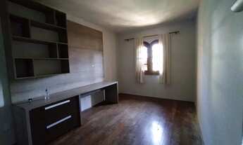 Imagem 5: Casa para aluguel com 220 m2 com 04 quartos no Bairro Fundinho - Uberlândia - MG