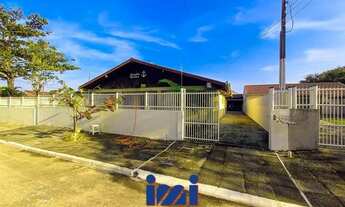 Imagem 2: Casa perto da praia com espaço de terreno