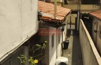 Imagem 2: Sobrado com vagas de garagem coberta