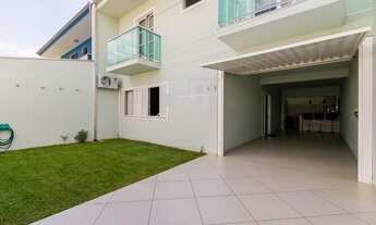 Imagem 2: Sobrado a venda com 161 m² com 4 quartos com suíte no Capão Raso - Curitiba - PR