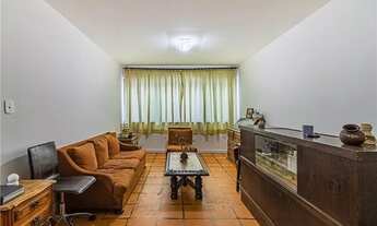 Imagem 7: Apartamento bem distribuído com sala para dois ambientes, cozinha espaçosa, lavanderia bem