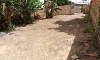 Imagem 5: Lote com casa Casa com 1 dormitório