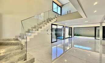 Imagem 5: Sobrado de 5 suítes no condomínio Portal do Sol Garden