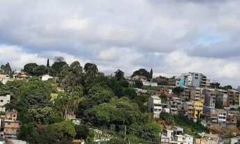 Imagem 5: Sobrado contendo 4 casas ( descritas a baixo ) Localizado no Parque Santana ll