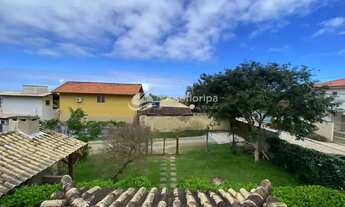 Imagem 3: Aconchego, natureza e estilo em uma casa com 2 dormitórios e amplo terreno de 440m² no Rio