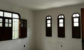 Imagem 3: VENDE-SE EXCELENTE CASA RESIDENCIAL - OPORTUNIDADE IMPERDÍVEL!