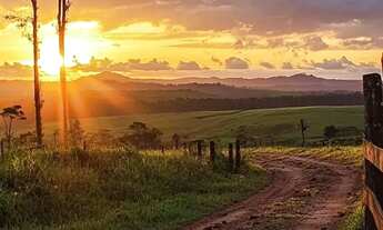 Imagem: Terreno com acesso rápido à Raposo e Castelo