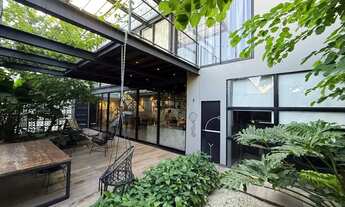 Imagem 4: Casa inteligente no estilo industrial localizada no Condomínio Green Hills (Flores