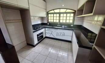 Imagem 4: Casa Sobrado - Bosque dos Eucaliptos - 3 Dormitórios - 206m²