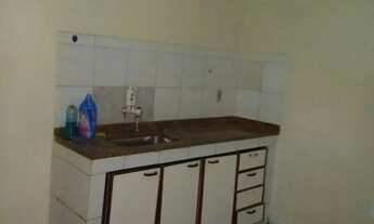 Imagem 5: Casa na trindade a. Casa está reformada banheiro cozinha toda pintada piso do quarto etc