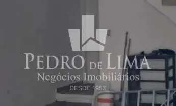 Imagem: Sobrado frontal na região Central da Penha