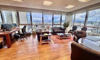 Imagem 2: Conjunto comercial com 54m2 privativos, vista imperdível para o Rio e cidade a venda no Tr