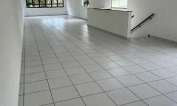 Imagem 4: Excelente Ponto Comercial, com cômodos amplos, ventilados e Avenida principal