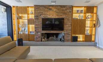 Imagem 4: Casa beira lago, mobiliada, à venda no Condomínio Malibu 5 suítes, 430m² REF