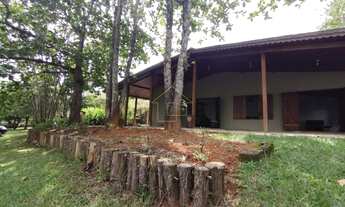 Imagem 6: Fazenda/Sítio/Chácara para aluguel tem 230 metros quadrados com 3 quartos