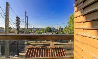 Imagem 4: Porto Alegre - Casa Padrão - Tristeza