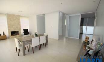 Imagem: CASA EM CONDOMÍNIO - ALPHAVILLE - SP