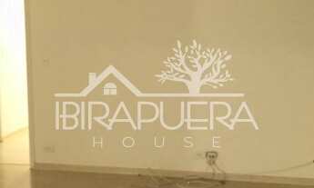 Imagem 4: Apartamento à venda no Itaim Bibi, 3 dormitórios sendo 1 suíte, 145m², cozinha com armário