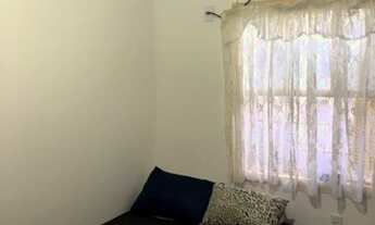 Imagem 6: Duas casas, frente e fundos