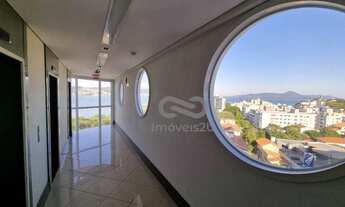 Imagem: Andar corporativo com 4 salas com vista