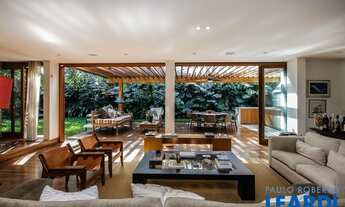 Imagem: SOBRADO - ALTO DE PINHEIROS - SP