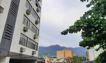 Imagem 2: BR.S.Fco, esquina com Maxwell.Excelente apto, vista livre, iluminado, planta bem distribui