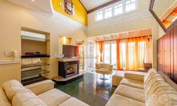 Imagem: Porto Alegre - Casa Padrão - Intercap