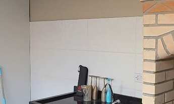 Imagem 5: Lindo Sobrado com móveis planejados na divisa de Aruja