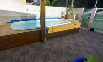 Imagem 4: Sobrado com piscina e móveis planejados