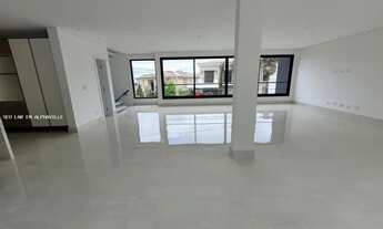 Imagem 2: Casa em Condomínio para Locação em Santana de Parnaíba, Tamboré, 4 dormitórios, 2 suítes