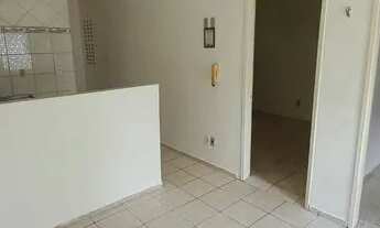 Imagem 3: Apto em Cond. Simples no Tirol, 2/4 Sendo 1 Suite, 50m², Térreo