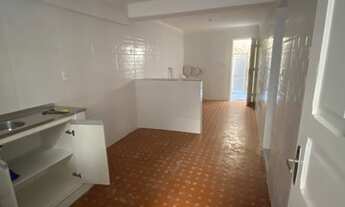 Imagem 6: Apartamento rua calma sem saída