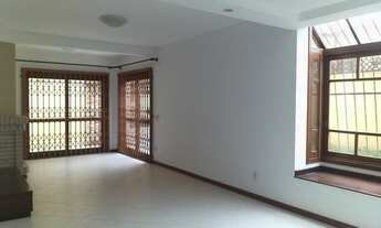 Imagem 5: 1566 - Casa no Bairro IPANEMA com 200,00 m2, 3 dormitórios, 1 suite, sala de estar, sacada