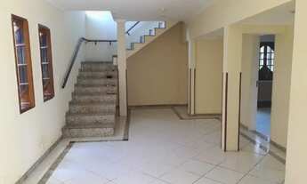 Imagem: Casa 5 quartos (Centro de Venda das Pedras)