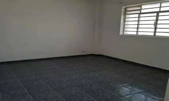 Imagem 2: 03 quartos, sala, cozinha e WC