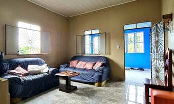 Imagem 2: Casa de 3 suítes disponível para venda/ Bairro Redenção/ Com quintal