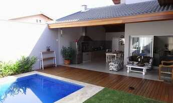 Imagem: Casa de condomínio térrea para venda possui