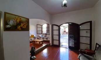 Imagem 5: Baixou em Bangu! Ideal para duas famílias 5 quartos, 2 casas ótima localização