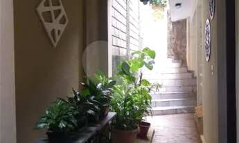 Imagem 3: Ótimo sobrado, muito amplo com 4 quartos! Aceita permuta!