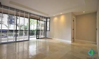 Imagem 4: Apartamento para venda com 152 metros quadrados com 3 quartos em Centro - Florianópolis