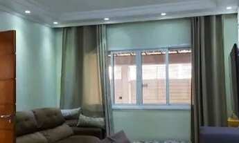 Imagem: Casa com 3 quartos (sendo 1 suíte), 3 banheiros