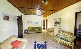 Imagem 6: Casa perto da praia com espaço de terreno