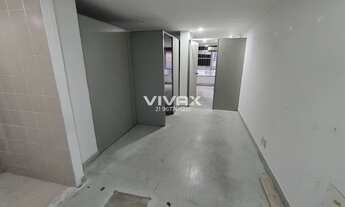 Imagem 4: Méier - Rua Constança Barbosa - Sala Comercial Frente Rua Banheiro - 60 m² IPTU - Desocupa