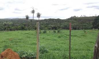 Imagem 2: Baixadão de 15 hectares, com casa antiga, córrego nos fundos, Serra do Cipó