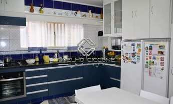 Imagem 6: Casa comercial com 3 dormitórios, sendo 1 suíte, 4 banheiros ao total para Locação, 332m²