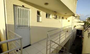 Imagem 6: Kitnet em Ponta Negra, quarto, cozinha e Banheiro