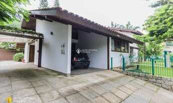 Imagem 5: Casa residencial à venda no bairro Trindade com 327 m² e 6 dormitórios/quartos